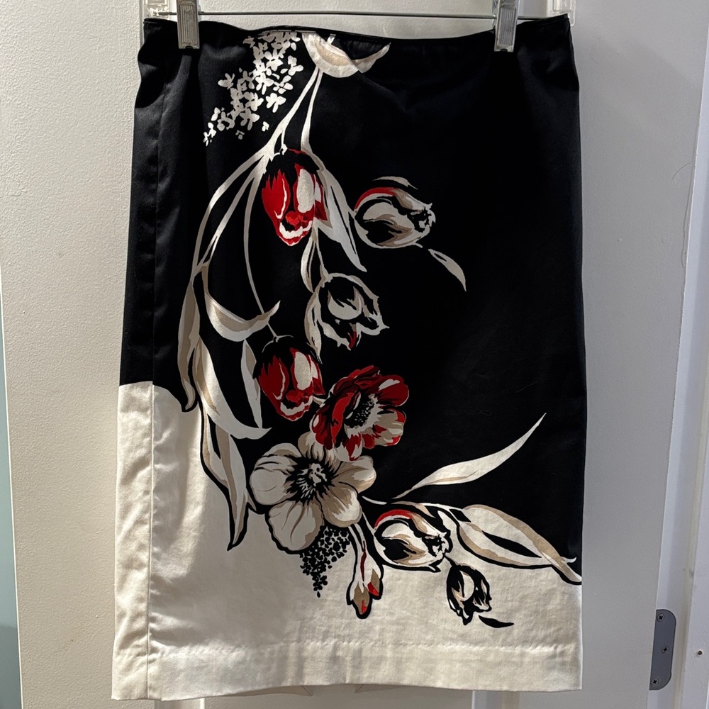 White House Black Market Floral Pencil Skirt - Black, Cream, Red